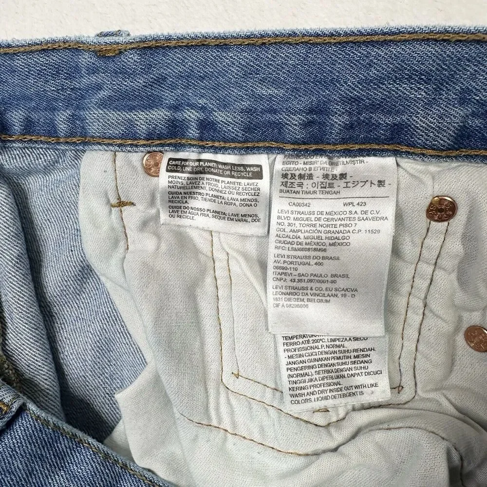 Levis very good